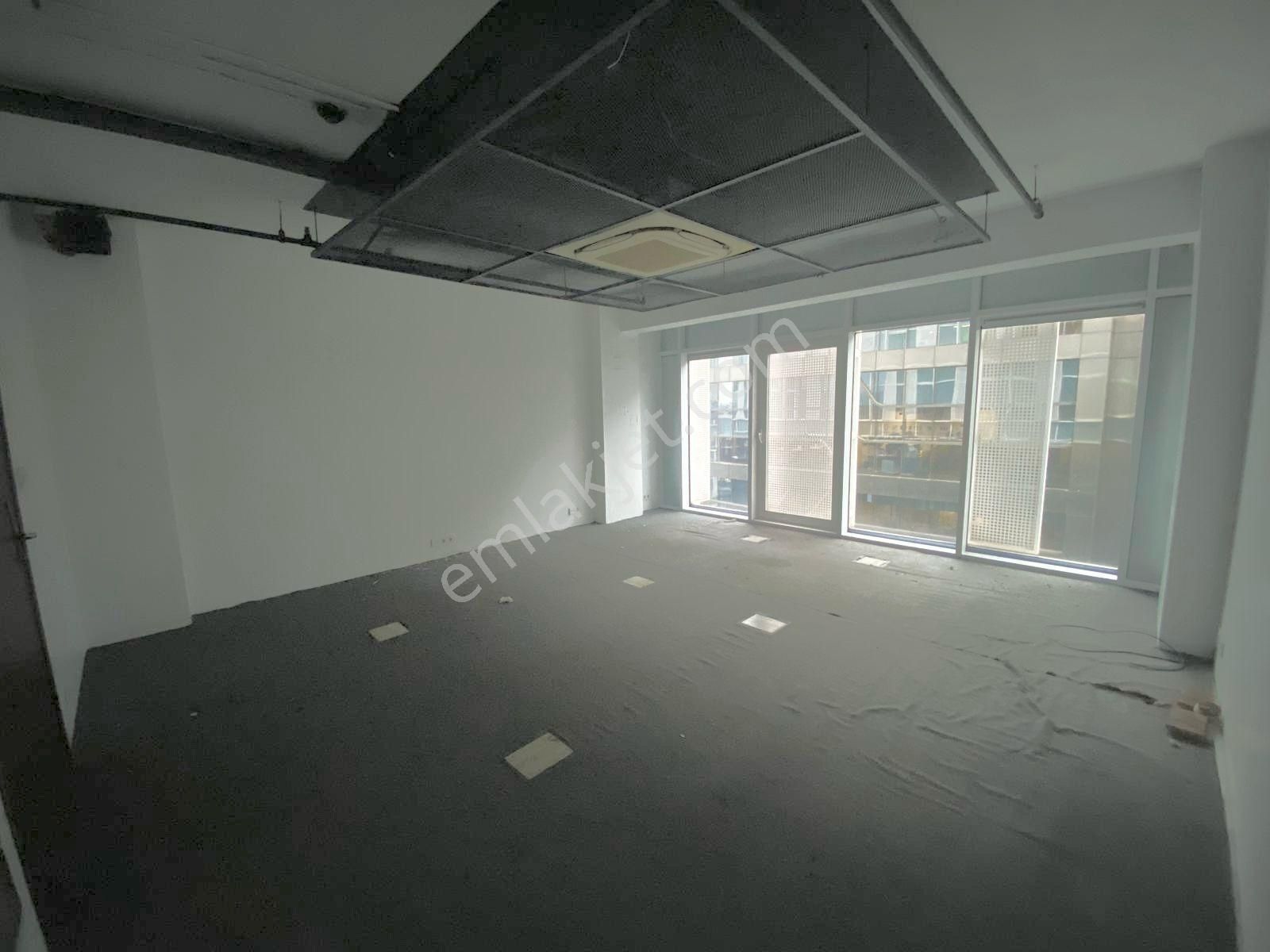 Nef 09 Plazada Metroya Çok Yakın Kiralık Ofis - Görsel 9