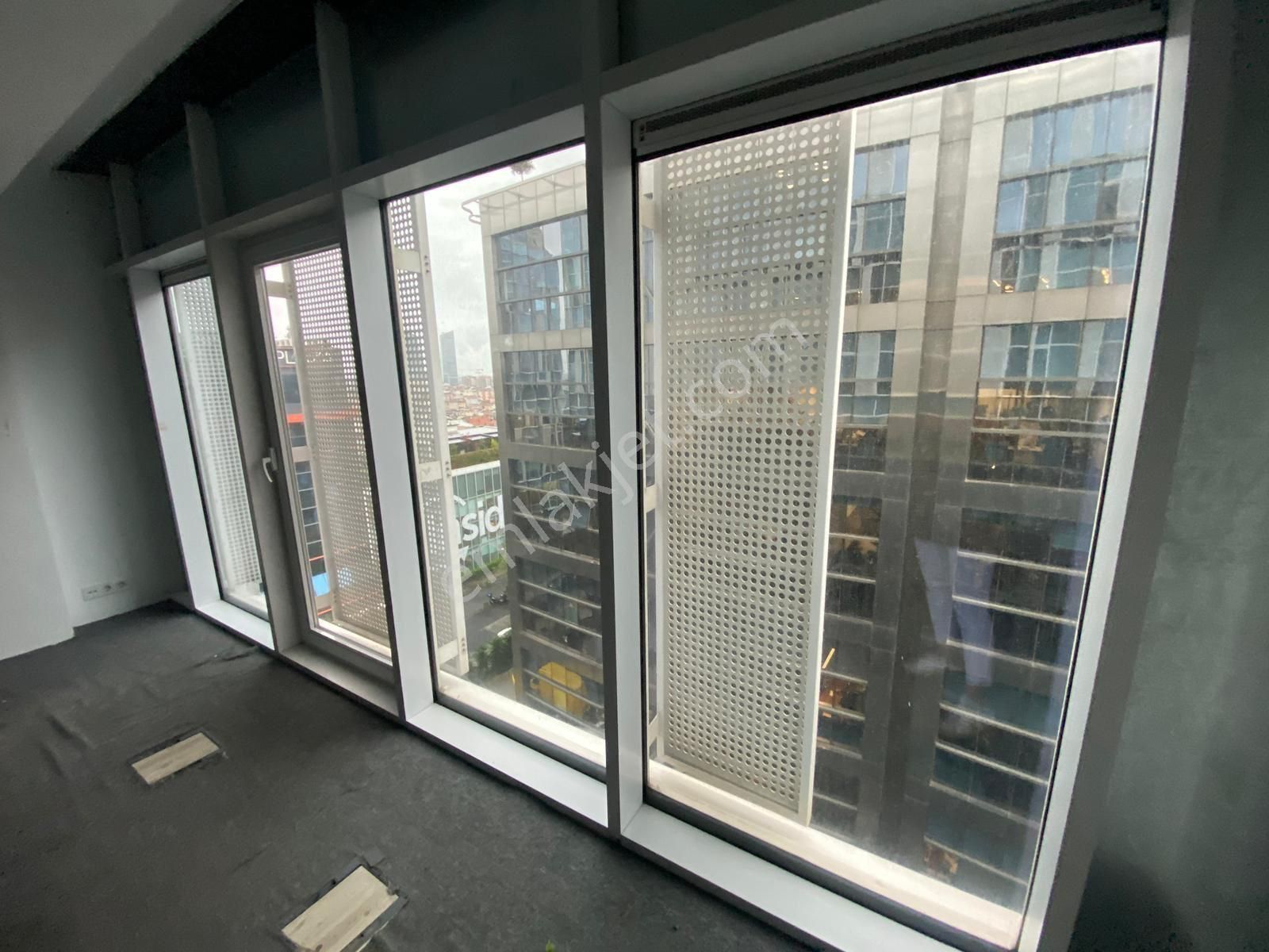 Nef 09 Plazada Metroya Çok Yakın Kiralık Ofis - Görsel 8
