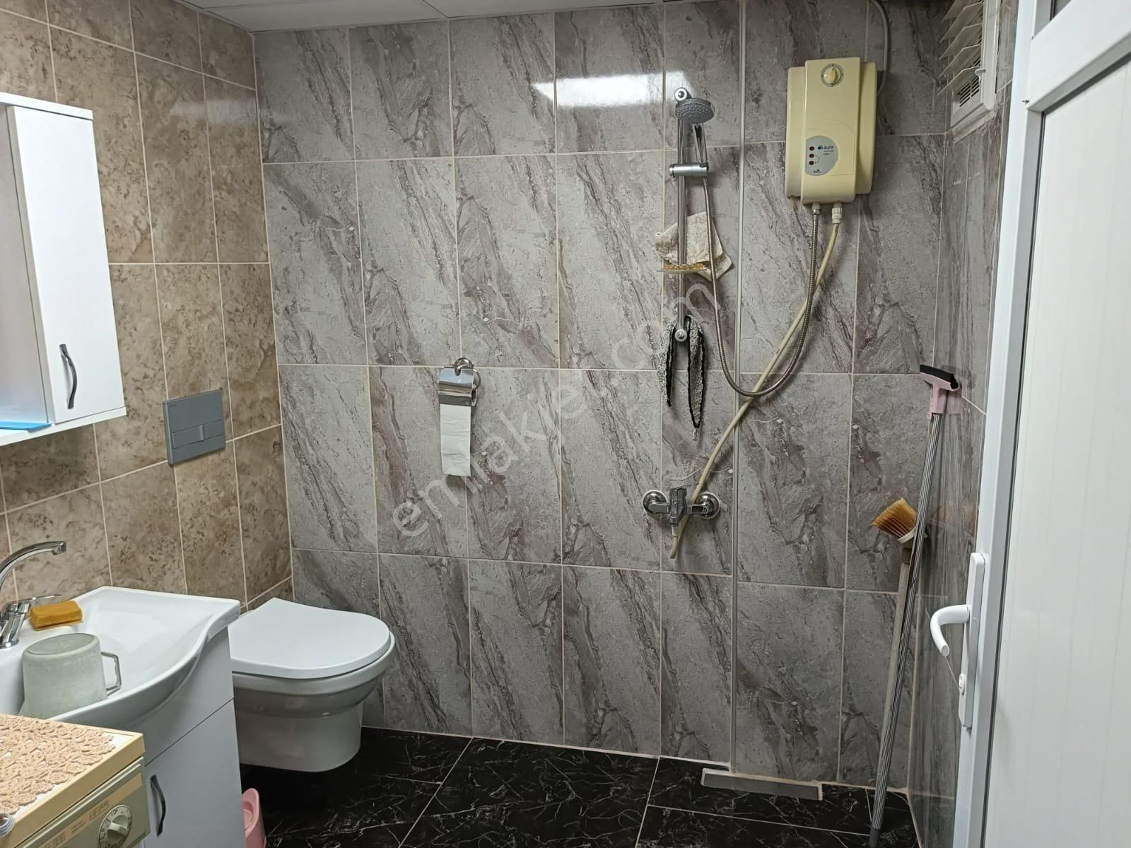 Aydın Merkez Fatih Mahallesi'nde Satılık Otoparklı Asansörlü 1+1 - Görsel 12