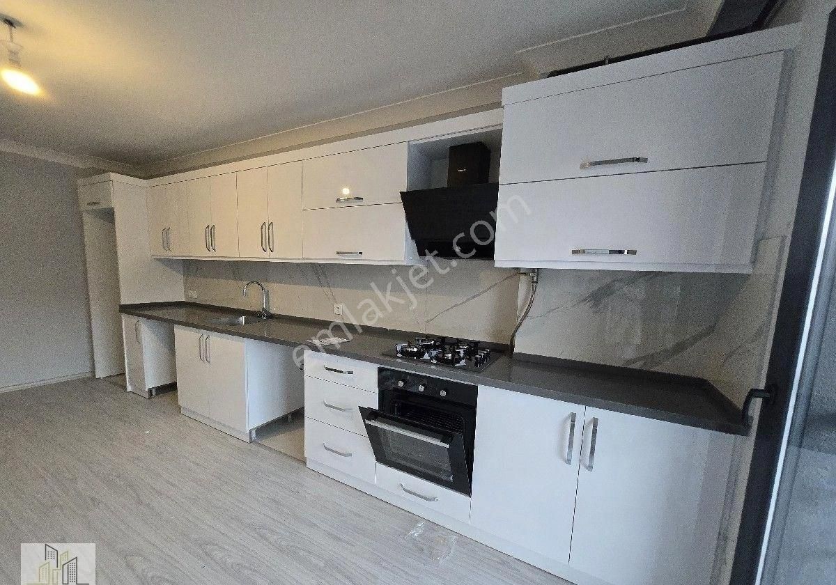 Okul Çarşı Bölgesinde Lüks Kiralık Daire - Görsel 18