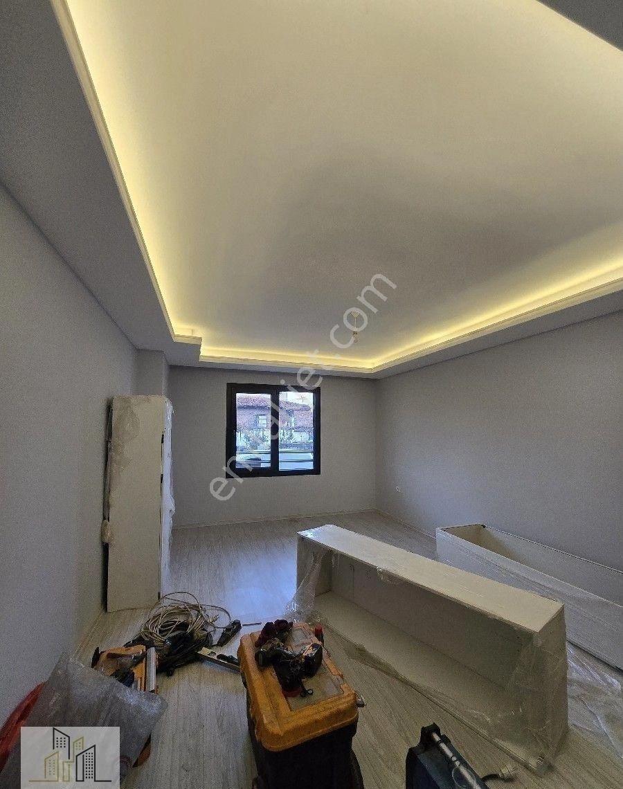 Okul Çarşı Bölgesinde Lüks Kiralık Daire - Görsel 3