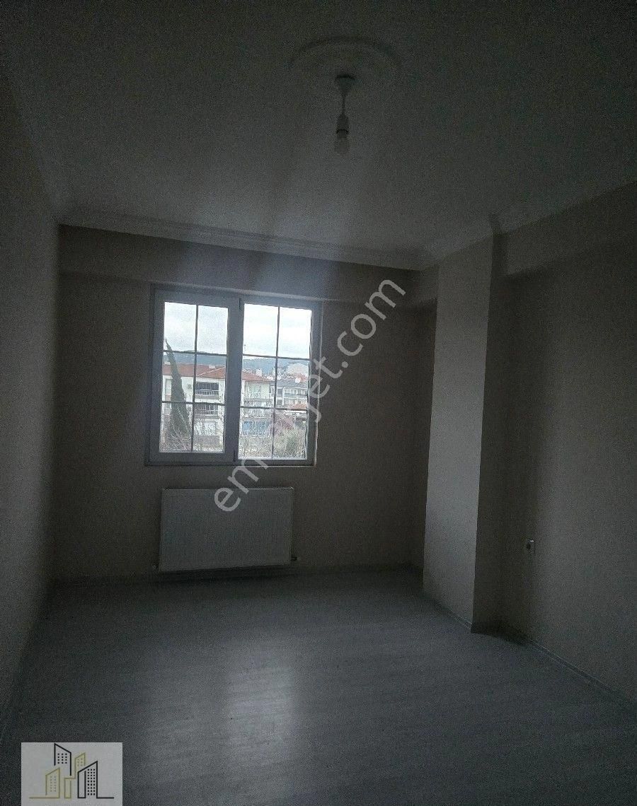Çarşı Sokağında Kiralık 2+1 Daire - Görsel 15