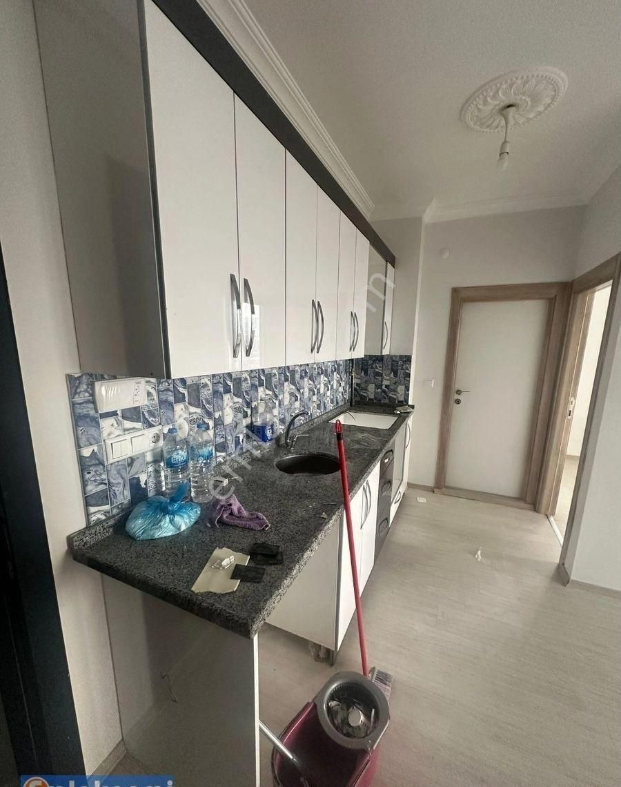 Emlaknomi'den Hastane Yolu Üzeri Atakent'te Satılık Ara Kat 1+1 Daire > İlan No: 94928 - Görsel 5