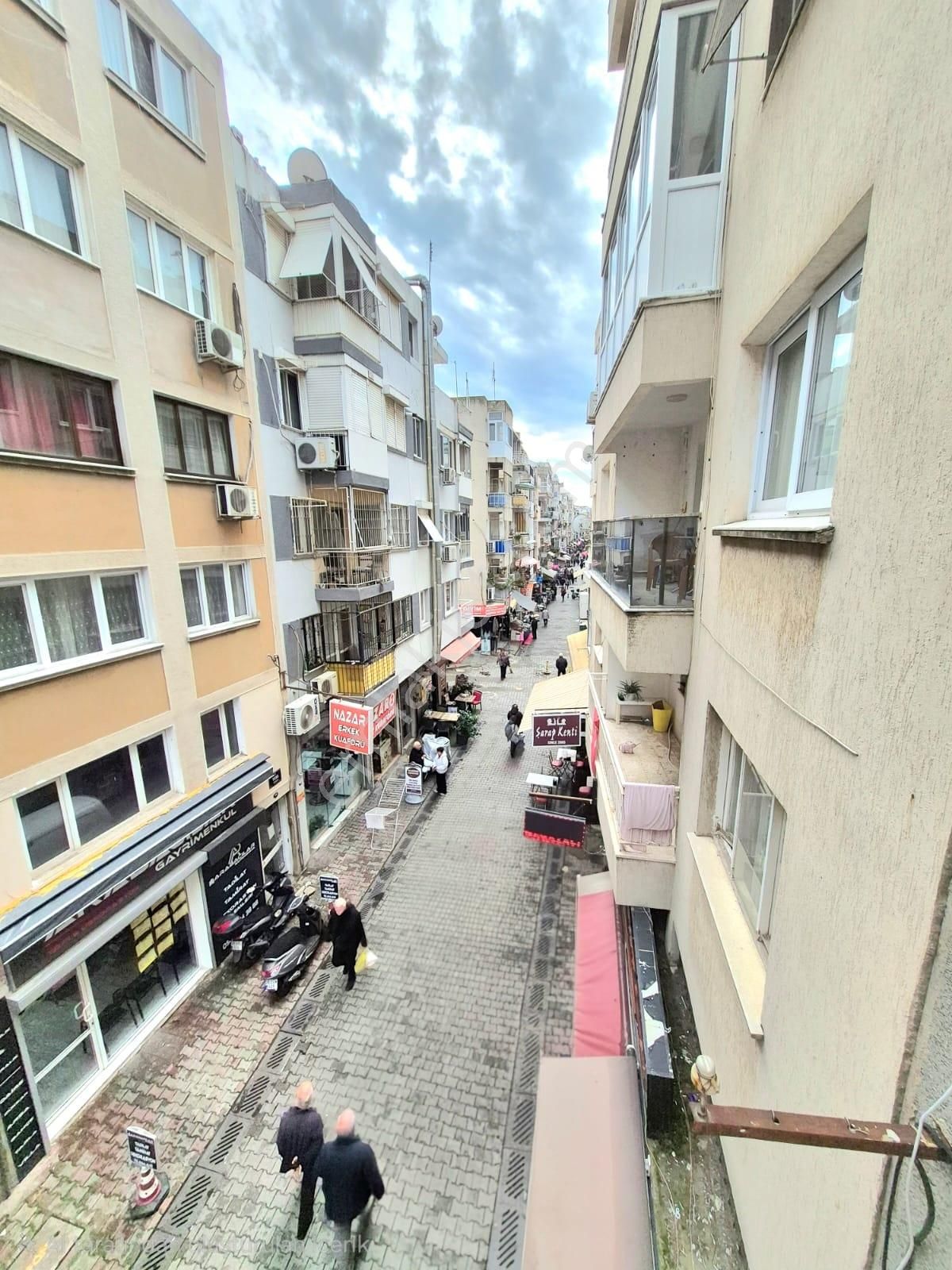 K.yaka Çarşı İçi Geniş Çift Cephe Çift Balkon D.gazlı 145 M2 3+1 - Görsel 14