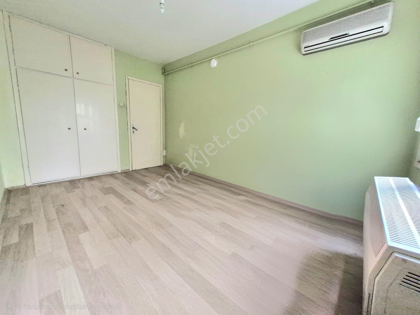 K.yaka Çarşı İçi Geniş Çift Cephe Çift Balkon D.gazlı 145 M2 3+1 - Görsel 9