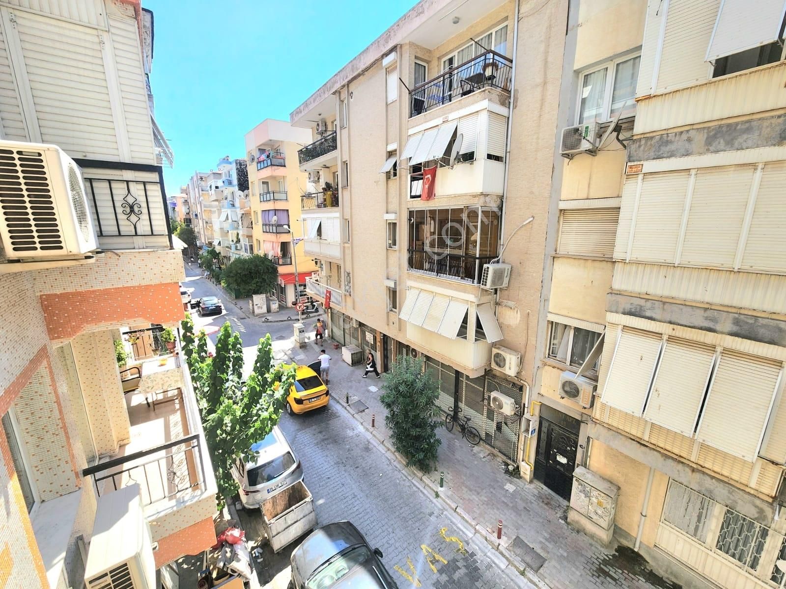 K.yaka Çarşı Yakını Arakat Çit Cephe Çift Balkon 3+1 120 M2 - Görsel 21