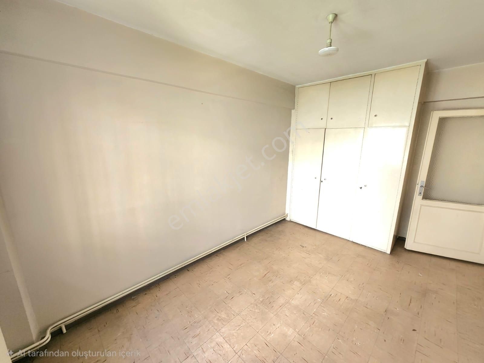 K.yaka Çarşı Yakını Arakat Çit Cephe Çift Balkon 3+1 120 M2 - Görsel 34