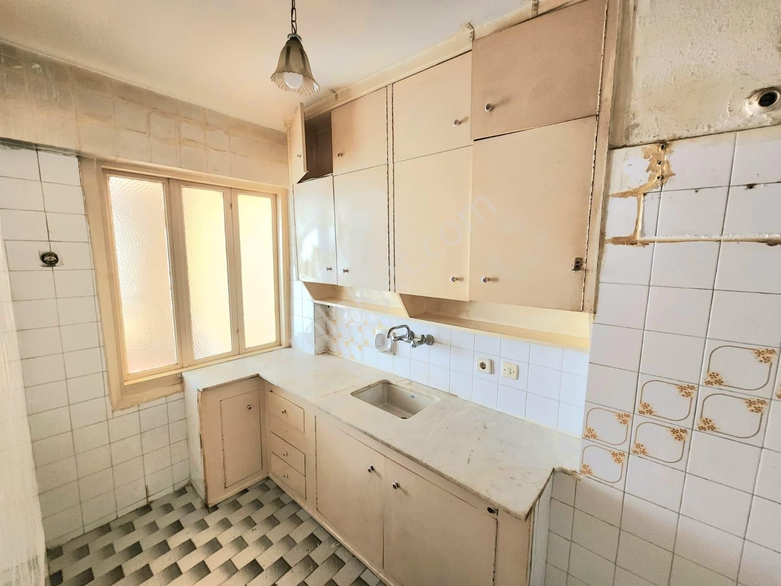 K.yaka Çarşı Yakını Arakat Çit Cephe Çift Balkon 3+1 120 M2 - Görsel 18