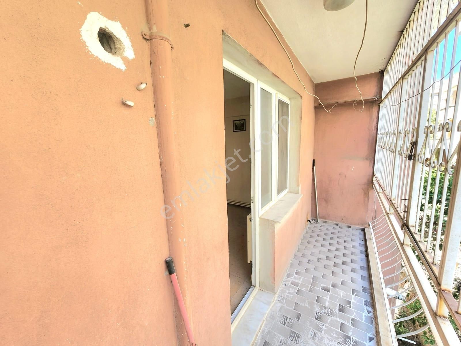 K.yaka Çarşı Yakını Arakat Çit Cephe Çift Balkon 3+1 120 M2 - Görsel 33