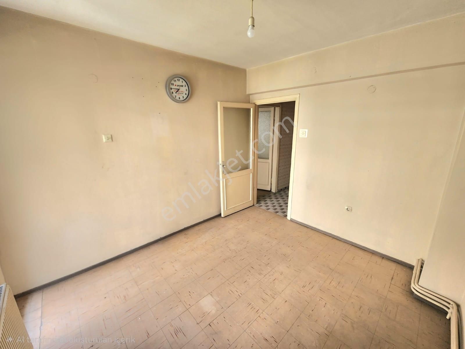 K.yaka Çarşı Yakını Arakat Çit Cephe Çift Balkon 3+1 120 M2 - Görsel 29