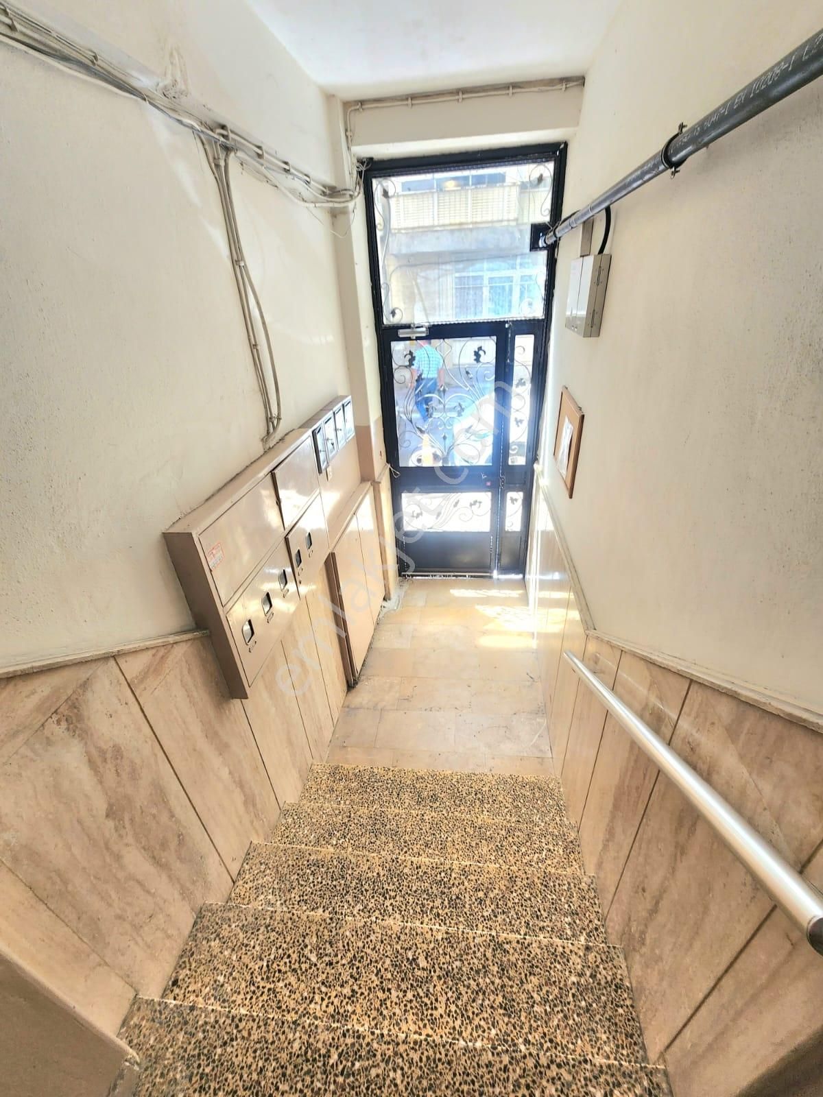 K.yaka Çarşı Yakını Arakat Çit Cephe Çift Balkon 3+1 120 M2 - Görsel 30