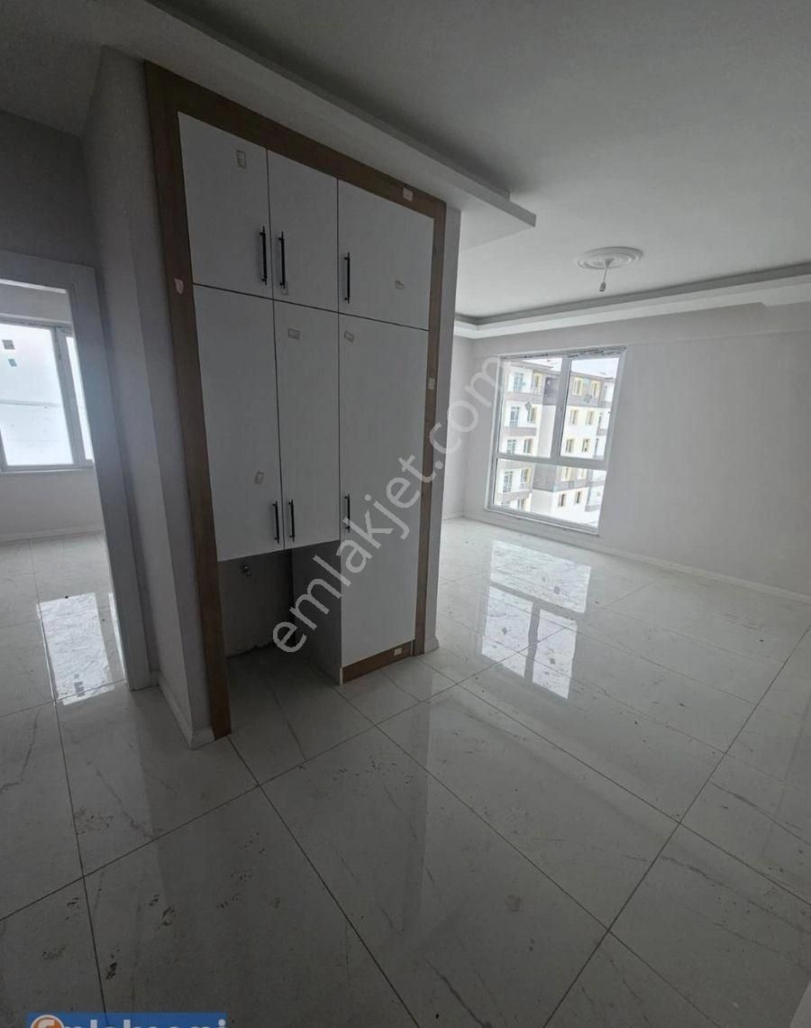 Emlaknomi'den Hastane Yolunda Kiralık Amerikan Mutfak 2+1 Sıfır Daire - Görsel 6