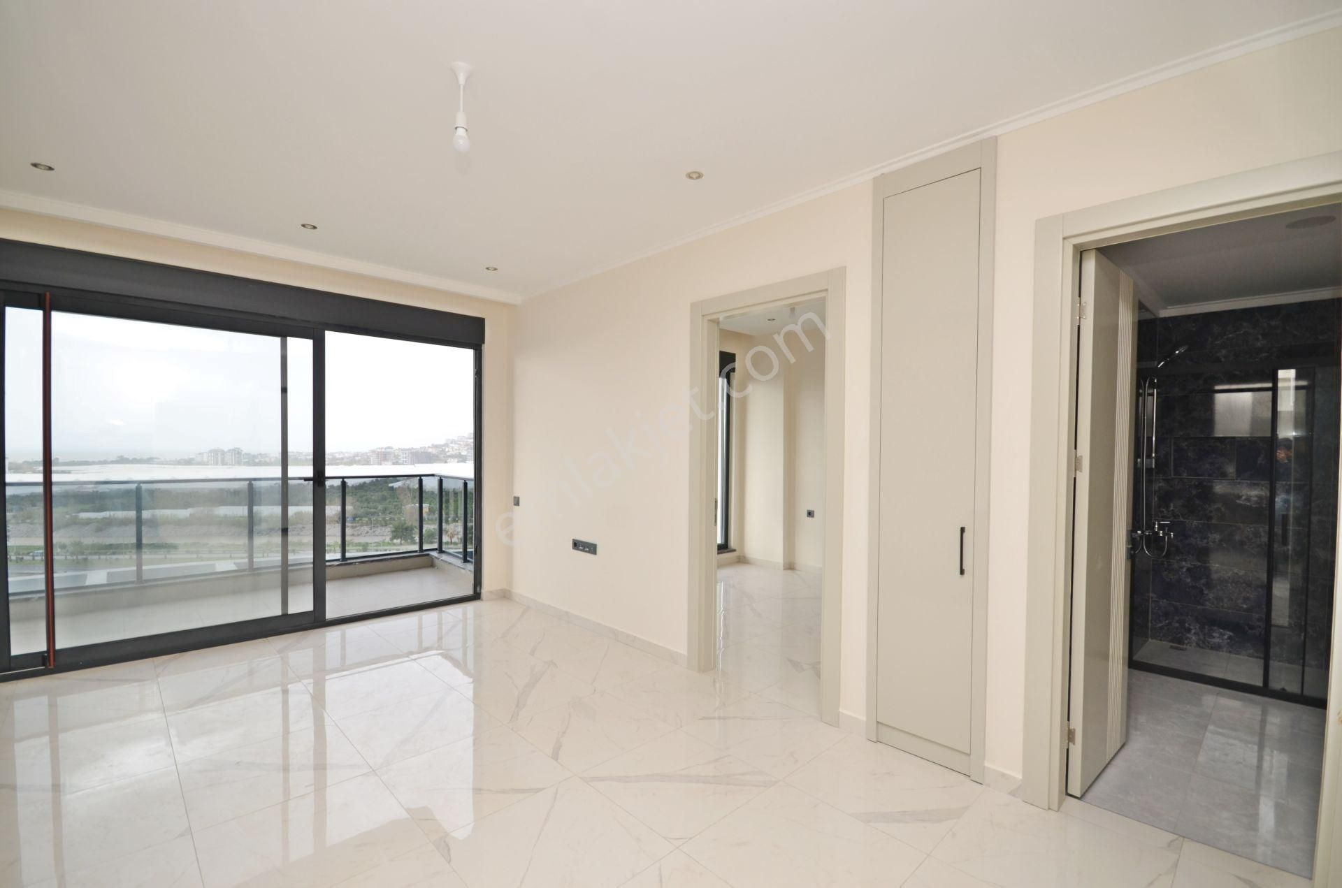 Alanya / Demirtaş’ta Deniz & Havuz Manzaralı 1+1 Satılık Daire - Görsel 3