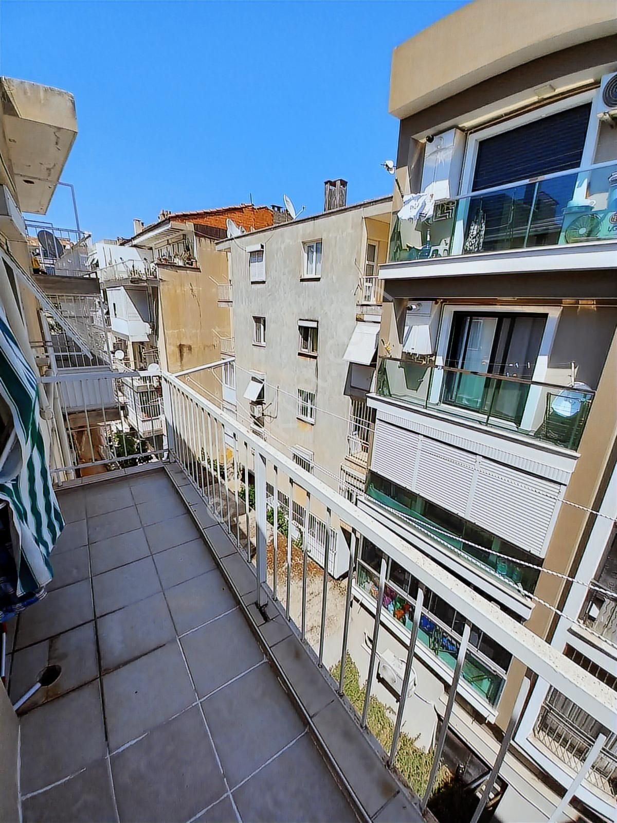 K.yaka Çarşı Yakını Çift Cephe Çift Balkon D.gazlı 2+1 100 M2 - Görsel 27