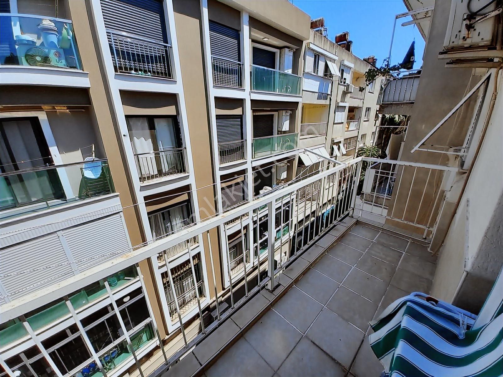 K.yaka Çarşı Yakını Çift Cephe Çift Balkon D.gazlı 2+1 100 M2 - Görsel 10