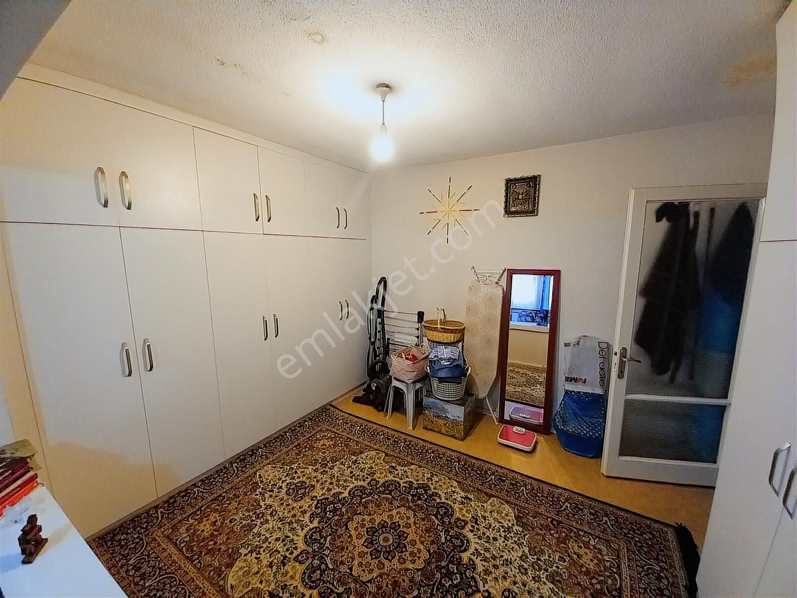 K.yaka Çarşı Yakını Çift Cephe Çift Balkon D.gazlı 2+1 100 M2 - Görsel 12