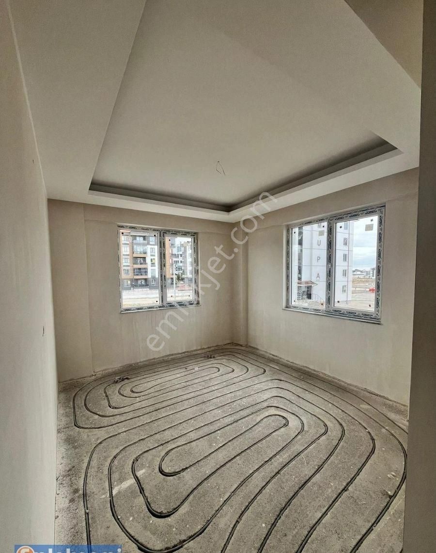 Emlaknomi 'den Üniversite Yakını Hastaneye Yürüme Mesafesinde Satılık 1+1 Daire - Görsel 6