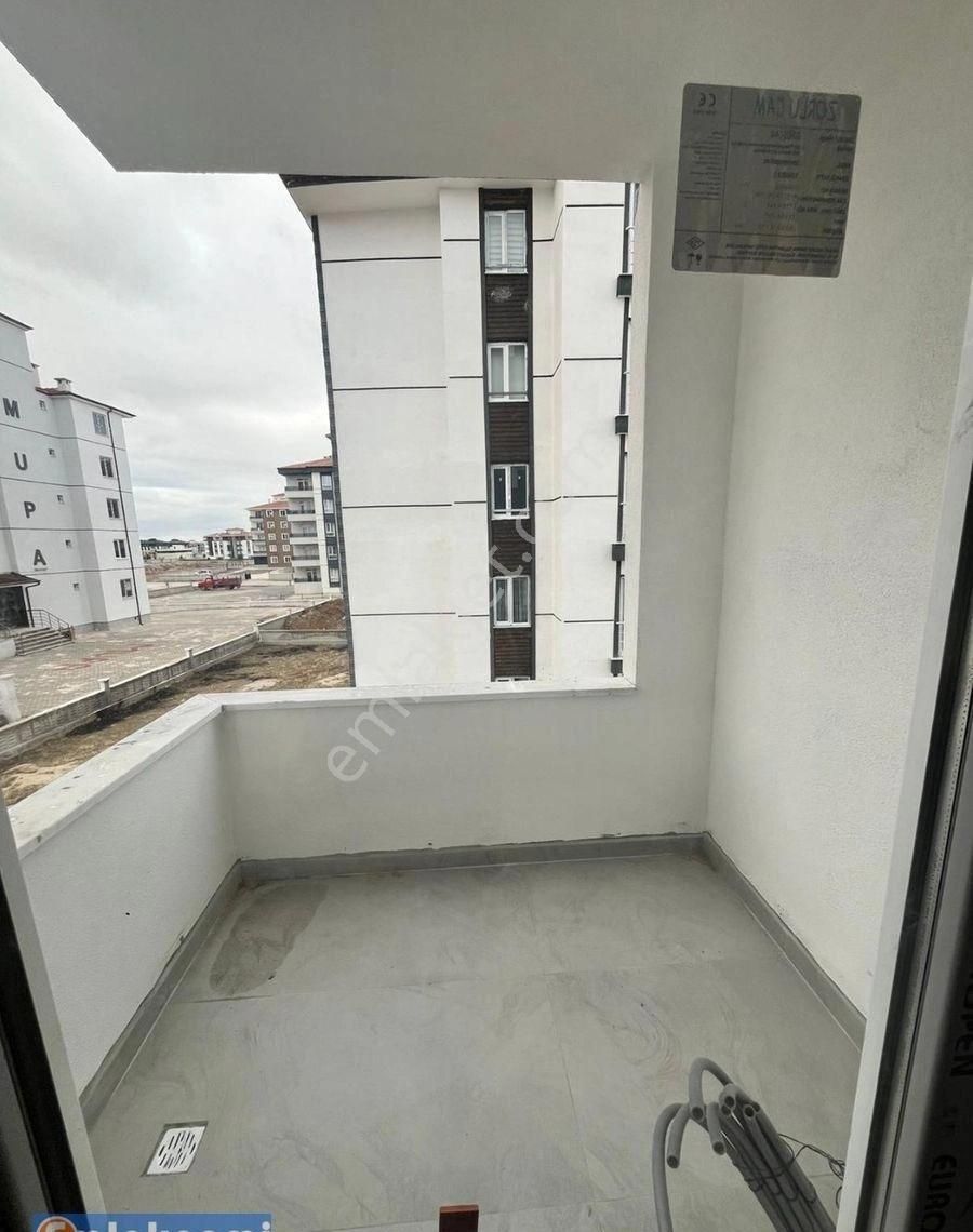 Emlaknomi 'den Üniversite Yakını Hastaneye Yürüme Mesafesinde Satılık 1+1 Daire - Görsel 13