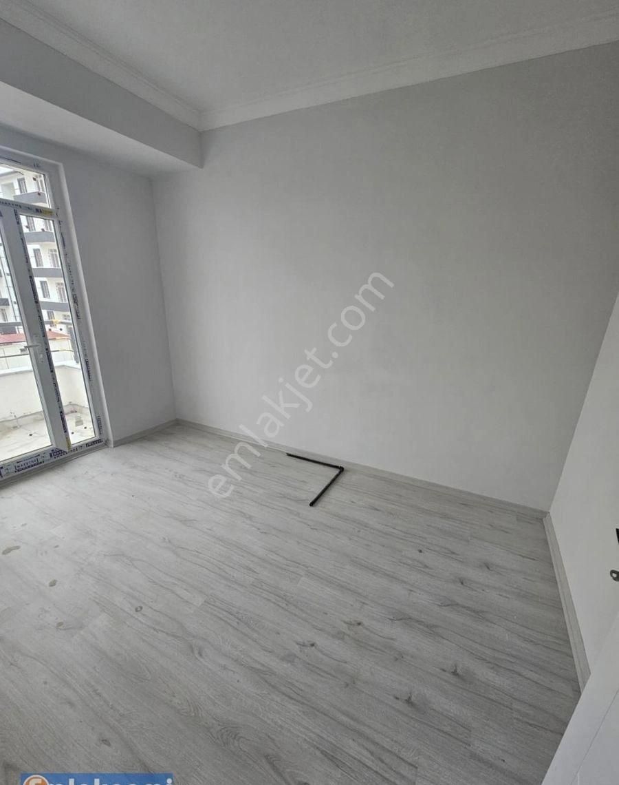 Emlaknomi'den Hastane Civarı Satılık Sıfır 1+1 Daire - Görsel 8