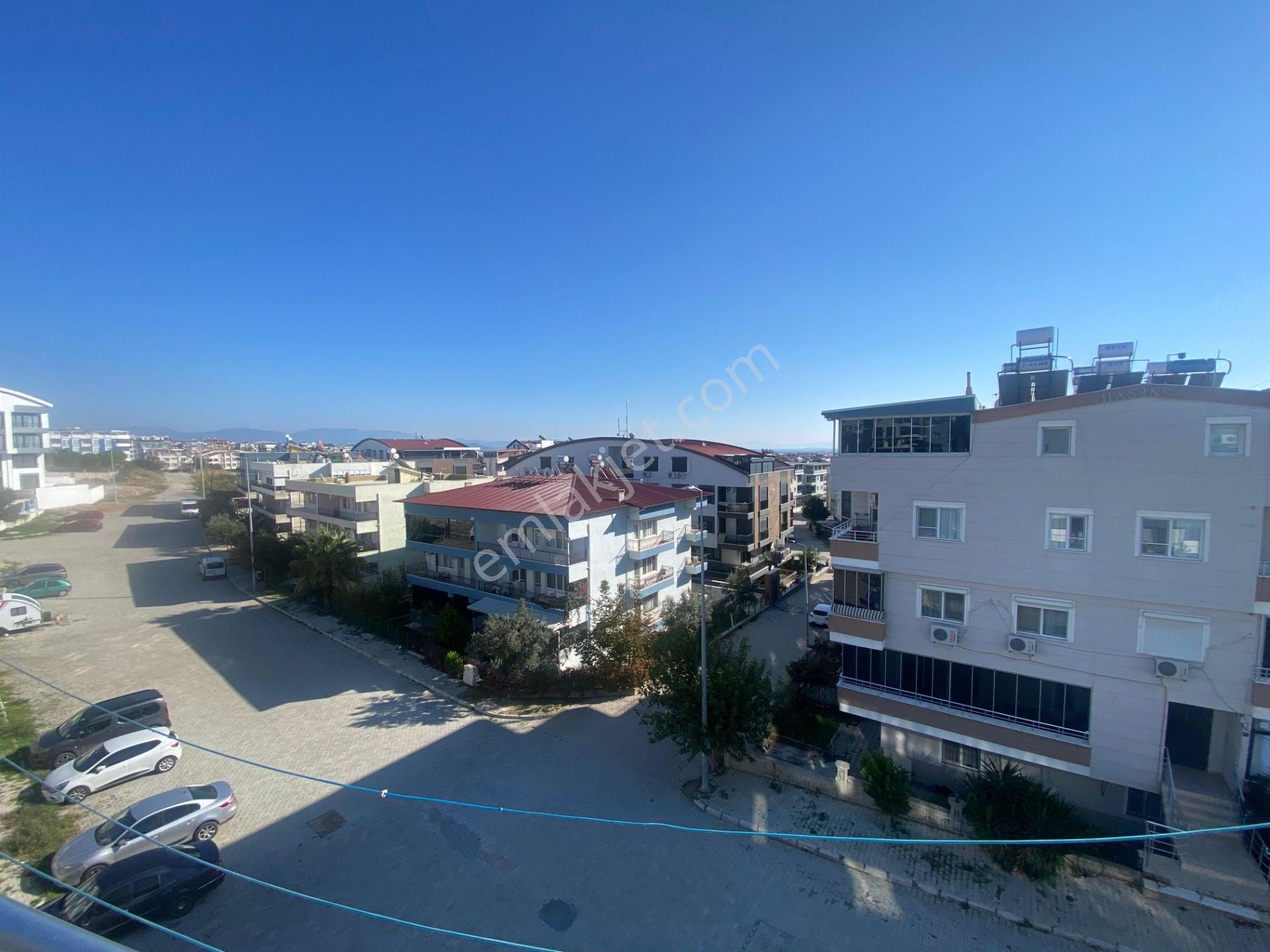 Didim Denize Yakın Site İçinde Geniş Balkonlu Eşyalı 2+1 Daire