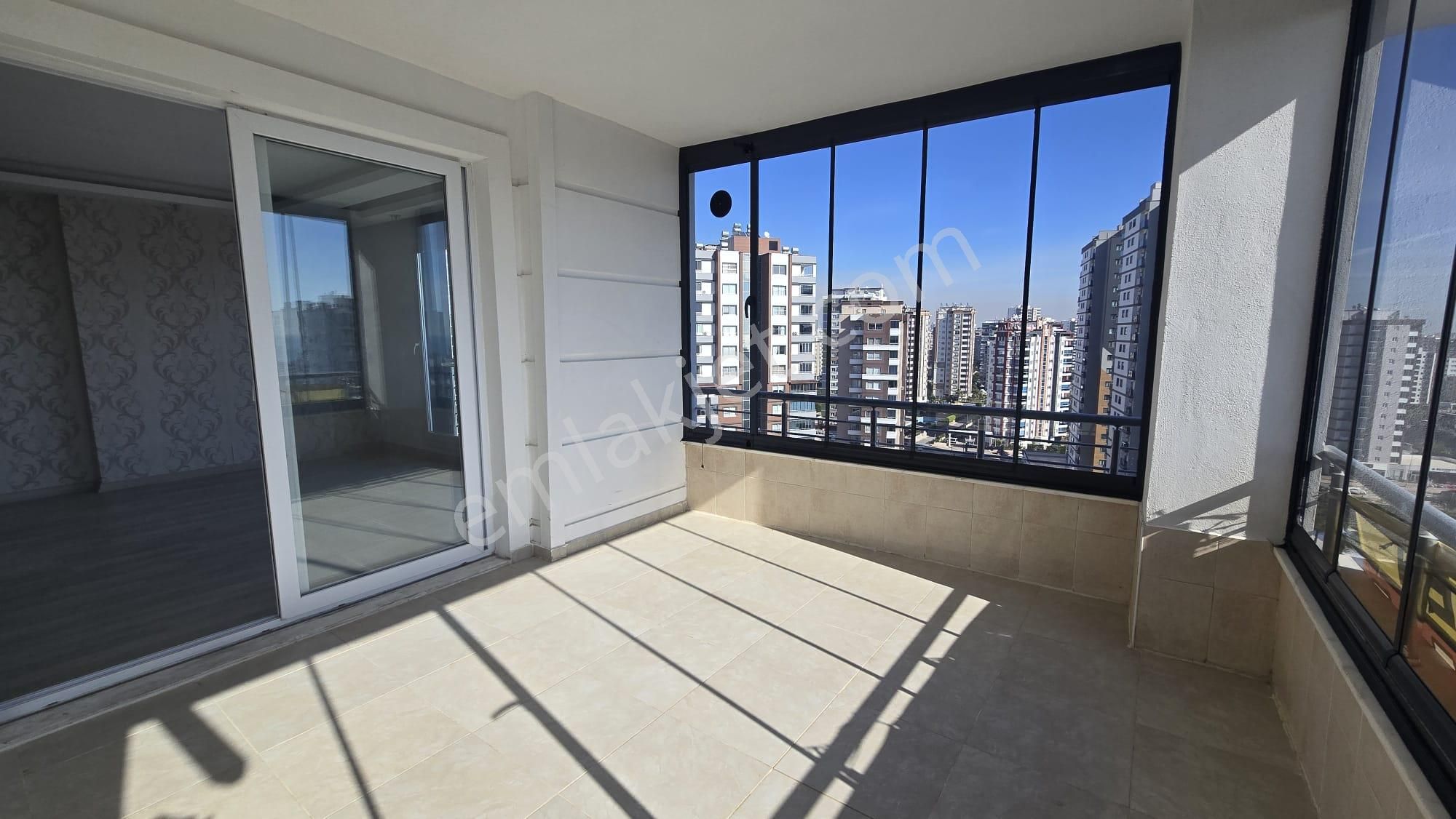 Arve'den İyi Lokasyon,geniş Site İçi Havuzlu,manzaralı 4+1 Daire - Görsel 2