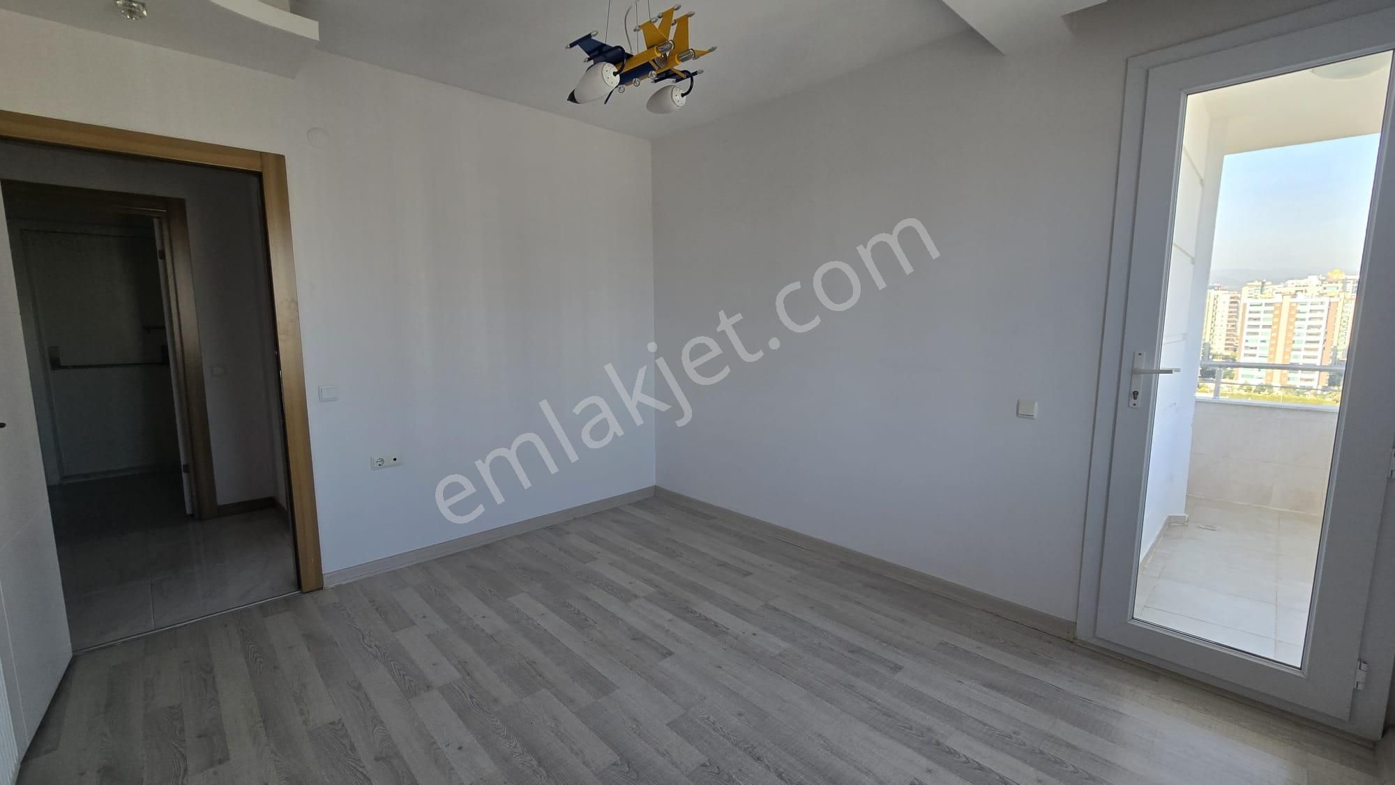 Arve'den İyi Lokasyon,geniş Site İçi Havuzlu,manzaralı 4+1 Daire - Görsel 17