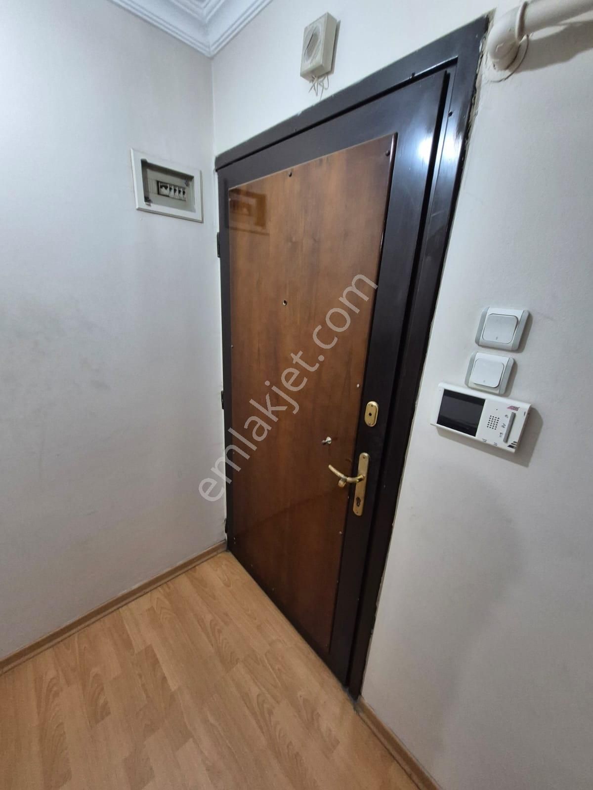 Bahariye Mah. Önü Açık Asasörlü D.gazlı Otoparklı 2+1 100 M2 - Görsel 10