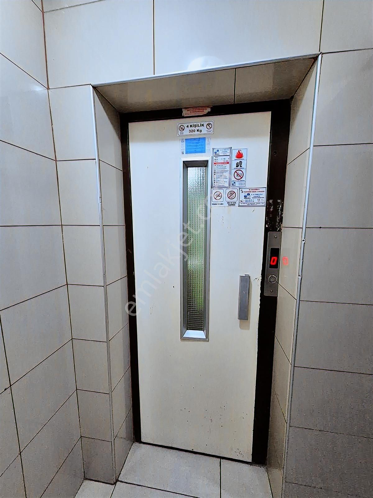 Bahariye Mah. Önü Açık Asasörlü D.gazlı Otoparklı 2+1 100 M2 - Görsel 11