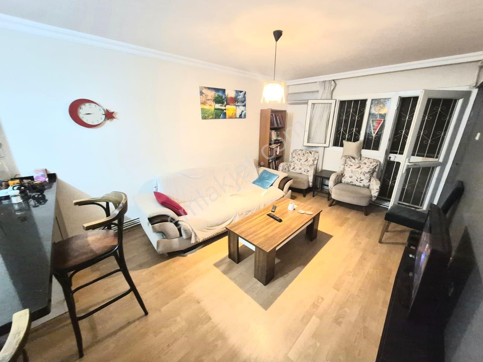 Bahariye Mah. Önü Açık Asasörlü D.gazlı Otoparklı 2+1 100 M2