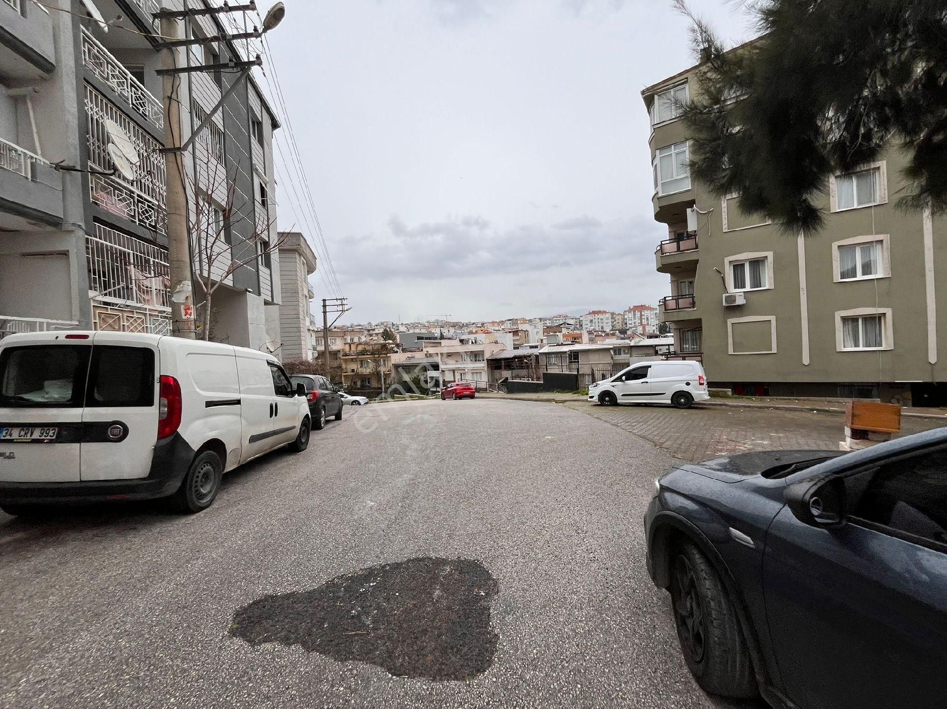 Buca İşçi Evlerinde Vergi Dairesi Yakını 2+1 Köşe Satılık - Görsel 33