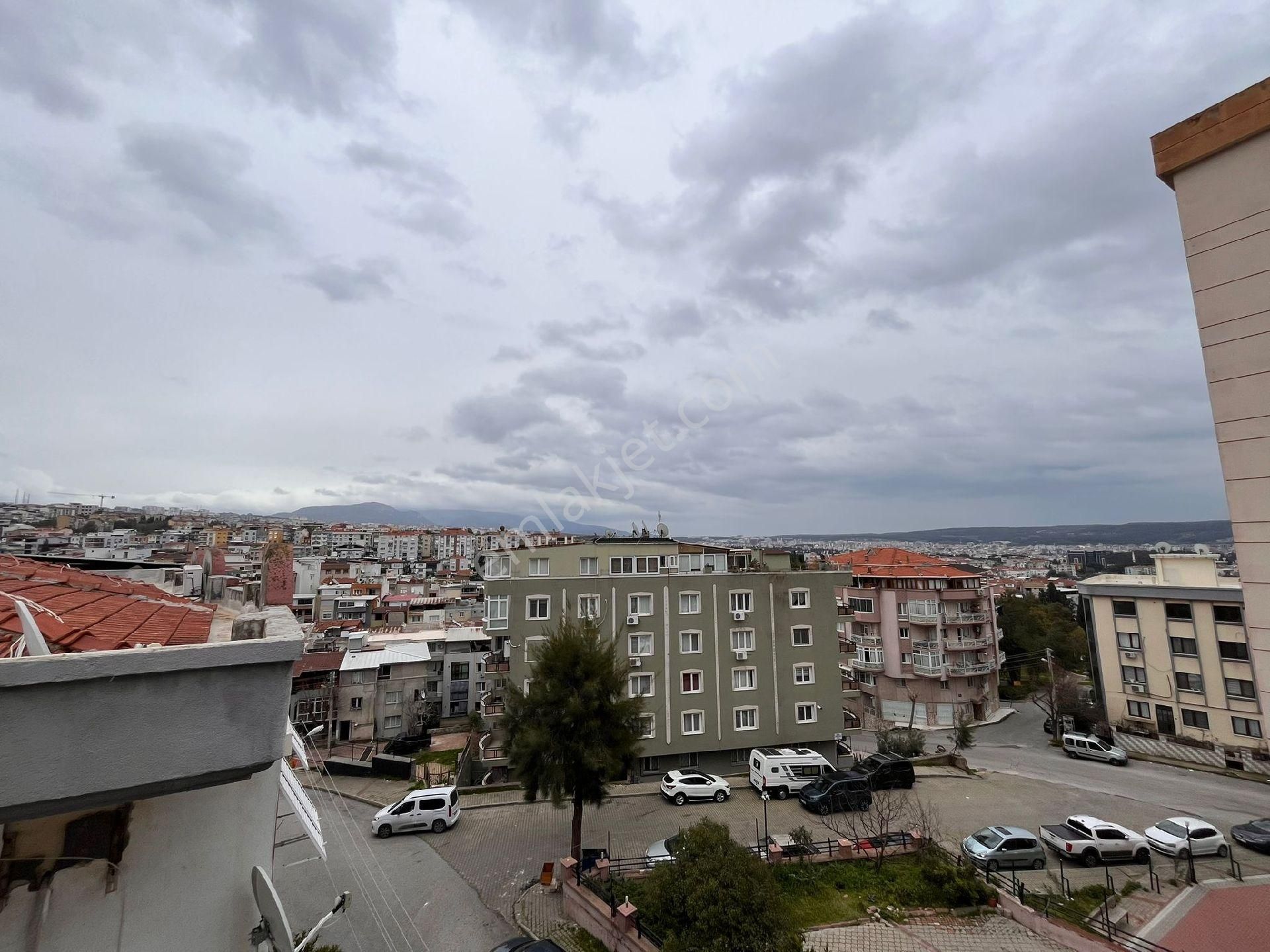 Buca İşçi Evlerinde Vergi Dairesi Yakını 2+1 Köşe Satılık - Görsel 10