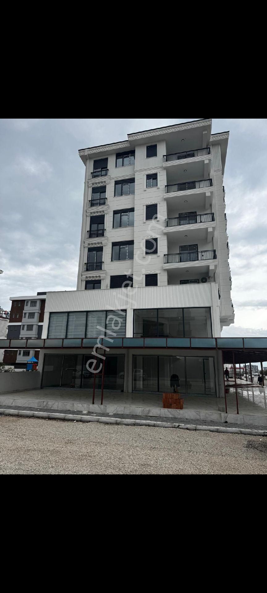 V. Karşıyakada 2+1 Havuzlu Sıfır Katta Kelepir Kaçırılmıcak Fiyat