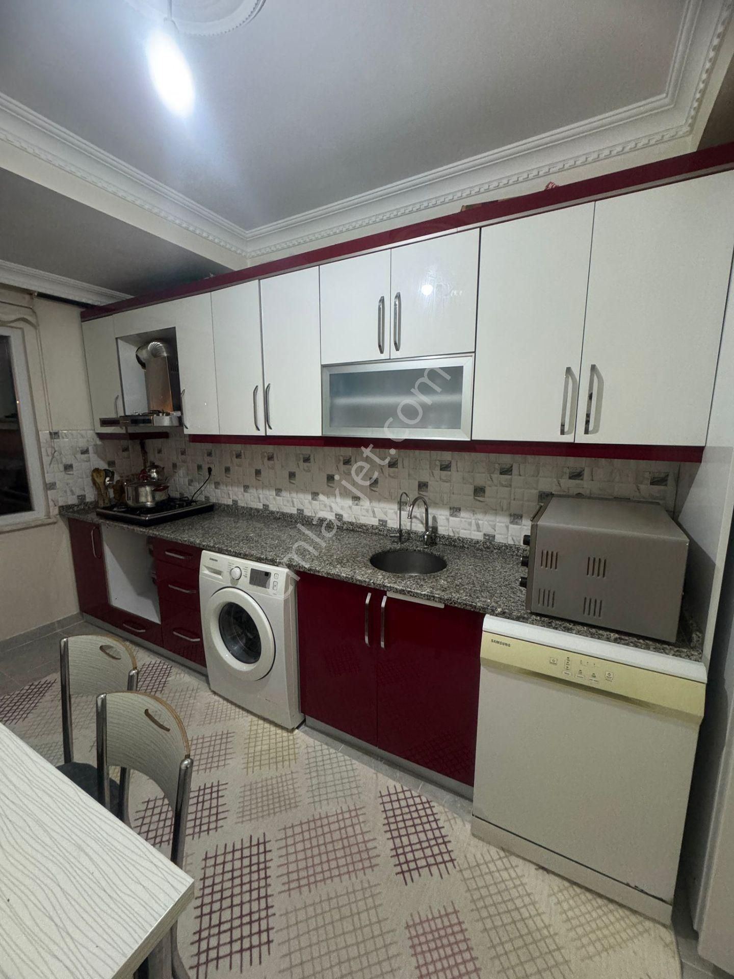 Esenyurt Mehterçeşme Mahallesinde Hazır Kira Getirili Daire !