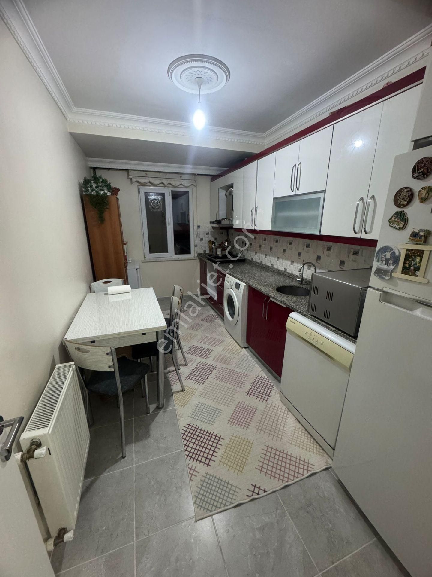 Esenyurt Mehterçeşme Mahallesinde Hazır Kira Getirili Daire ! - Görsel 2