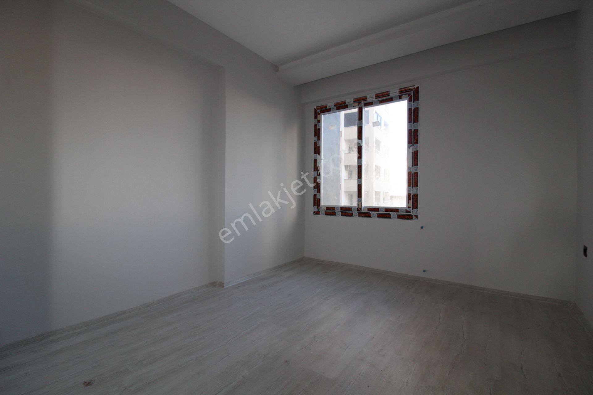 Aslan'dan Anayola Ve Sahile Yakın Havuzlu Geniş 2+1 - Görsel 10