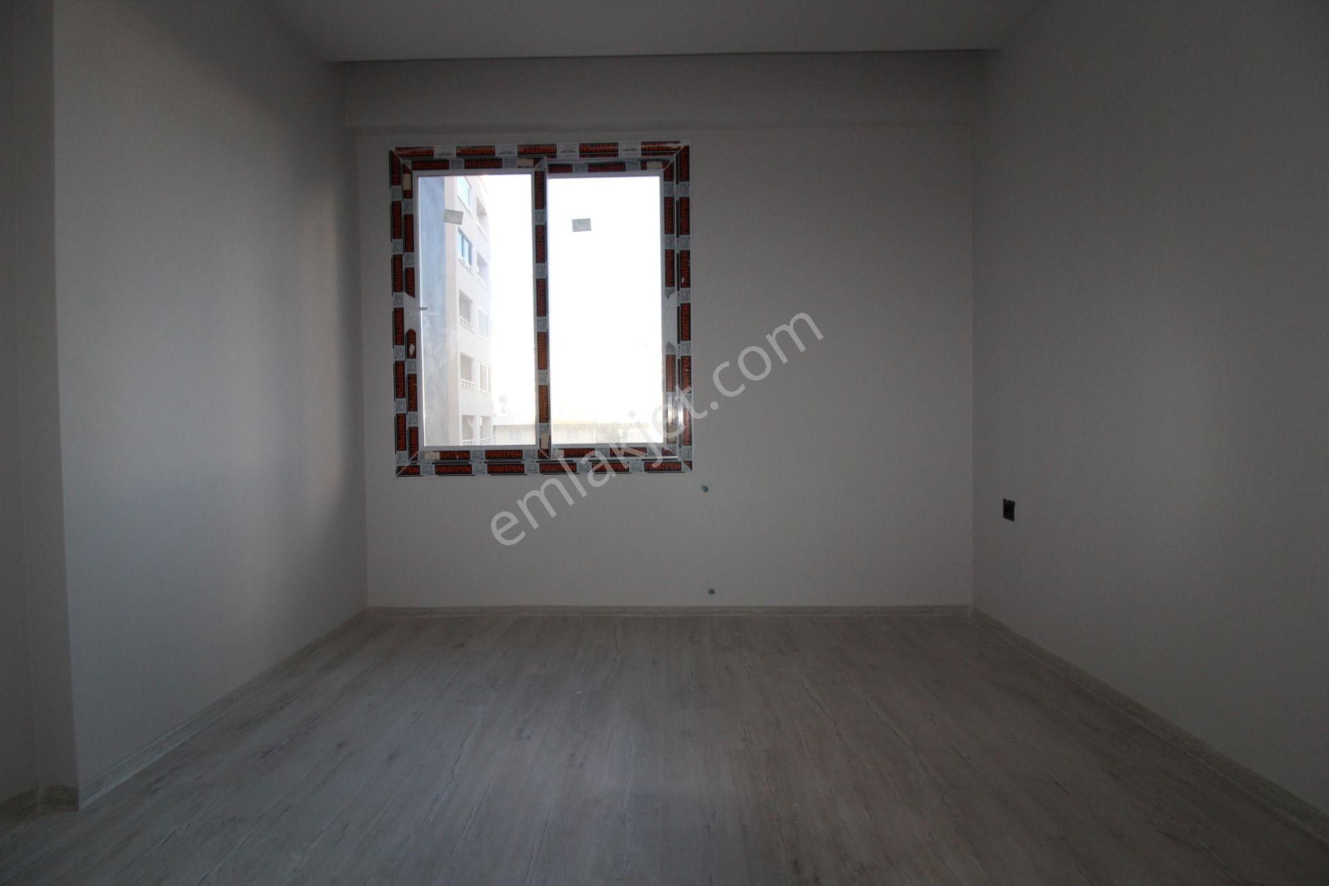 Aslan'dan Anayola Ve Sahile Yakın Havuzlu Geniş 2+1 - Görsel 16