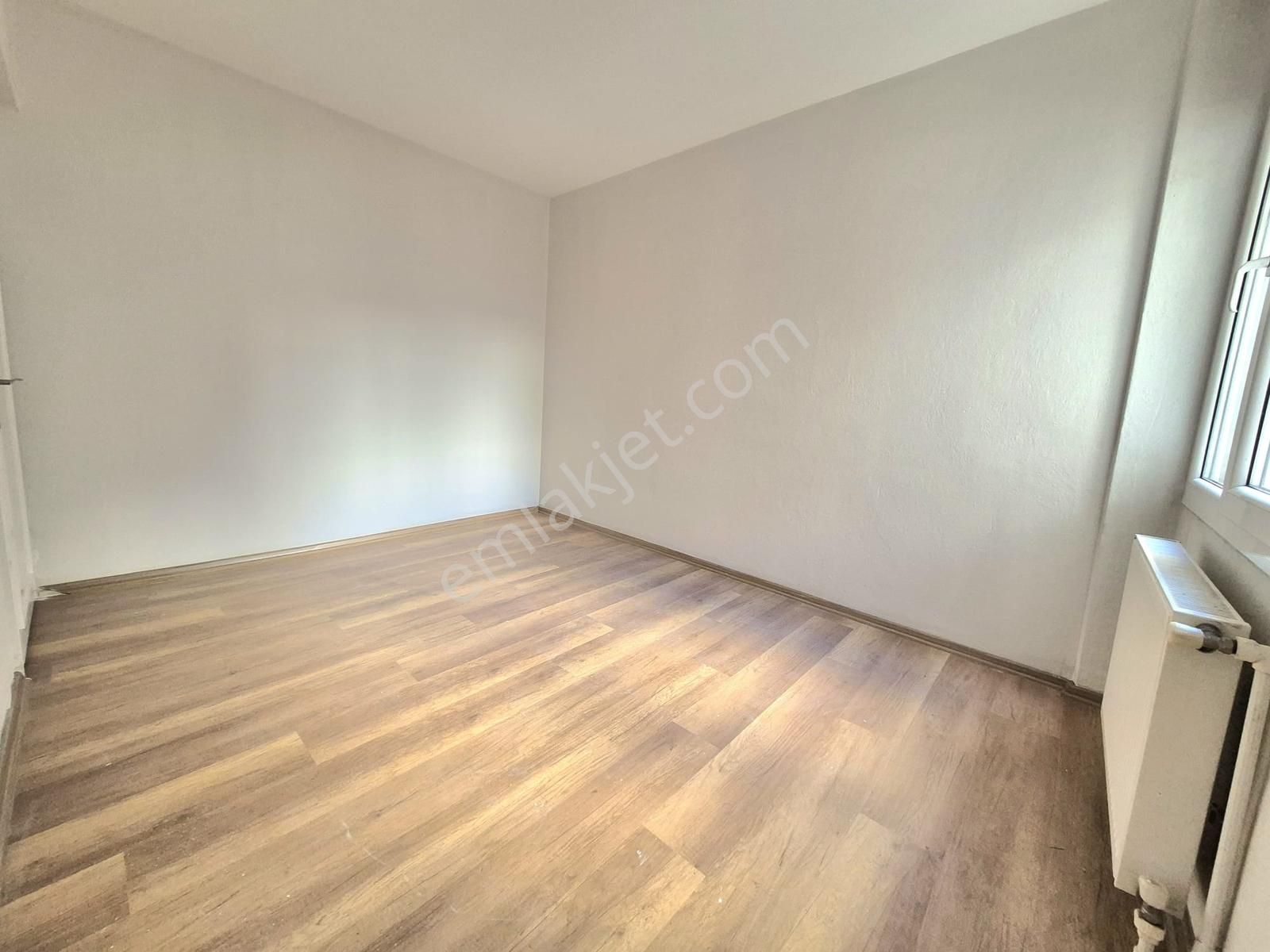 K.yaka Pazaryeri Ve Lise Yakını Köşe D.gazlı 3+1 140 M2 - Görsel 17