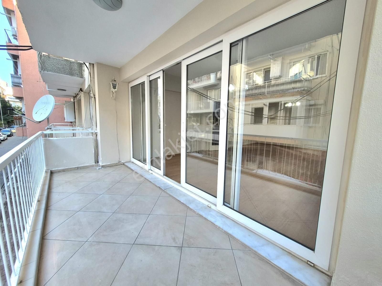 K.yaka Pazaryeri Ve Lise Yakını Köşe D.gazlı 3+1 140 M2 - Görsel 34