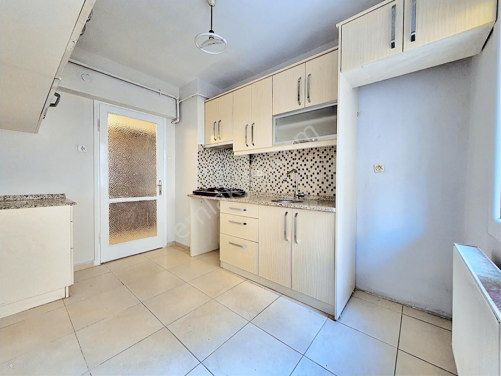 K.yaka Pazaryeri Ve Lise Yakını Köşe D.gazlı 3+1 140 M2 - Görsel 25