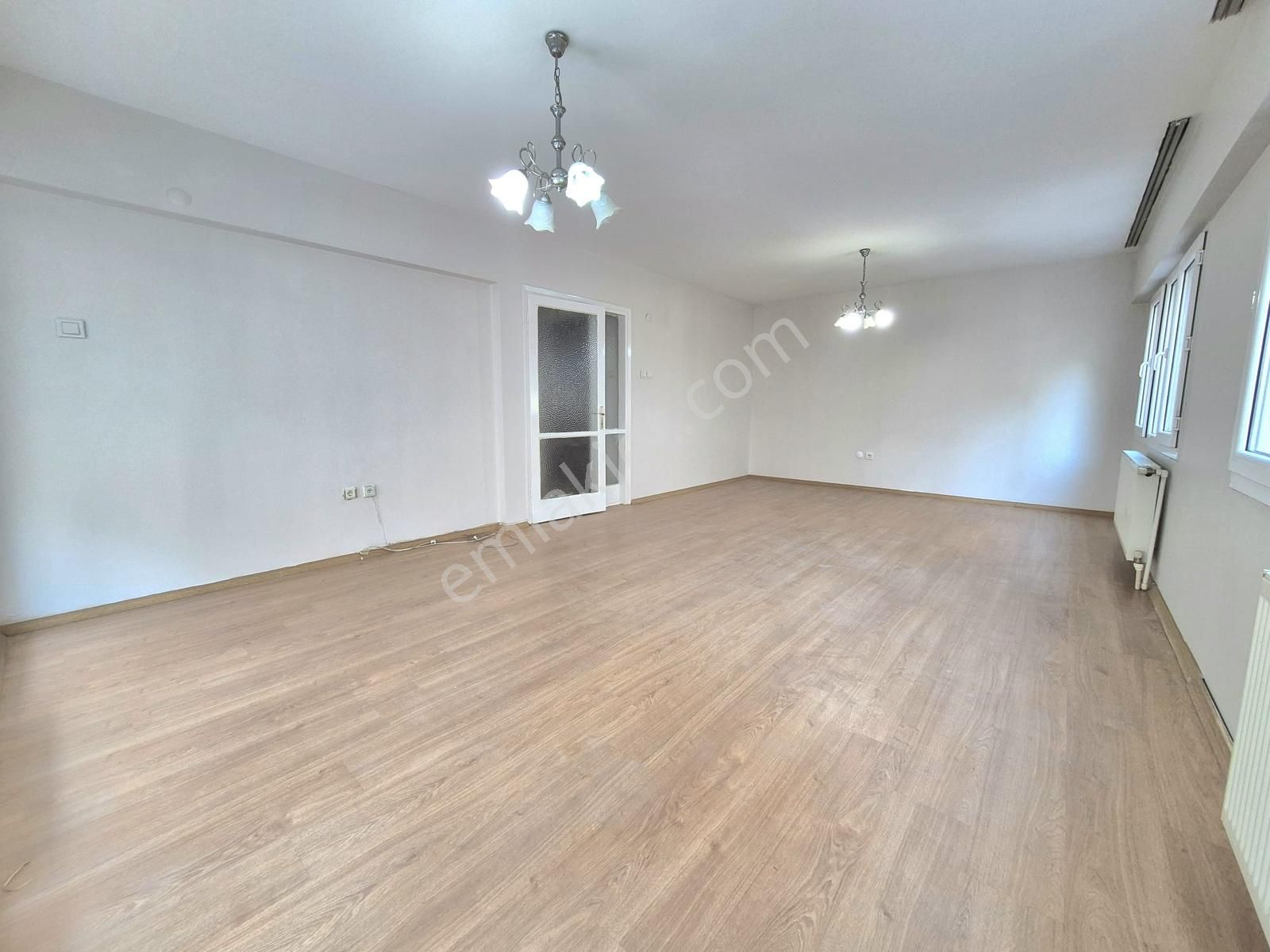 K.yaka Pazaryeri Ve Lise Yakını Köşe D.gazlı 3+1 140 M2 - Görsel 18