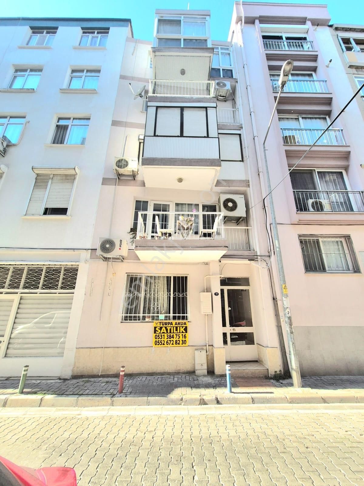 K.yaka Bahariye Mahallesi D.gazlı Bahçeli 2+1 90 M2 - Görsel 3