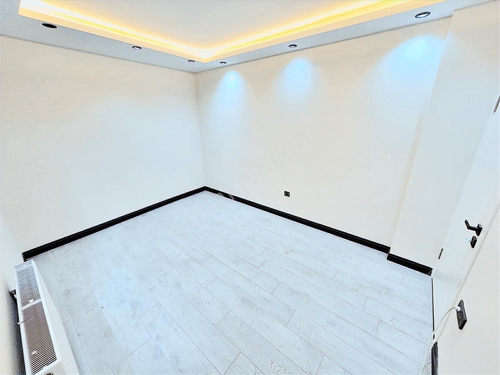 K.yaka Çarşı Ve Zübeyde Hanım Anıtı Yakını Ultura Lüks 2+1 90 M2 - Görsel 7