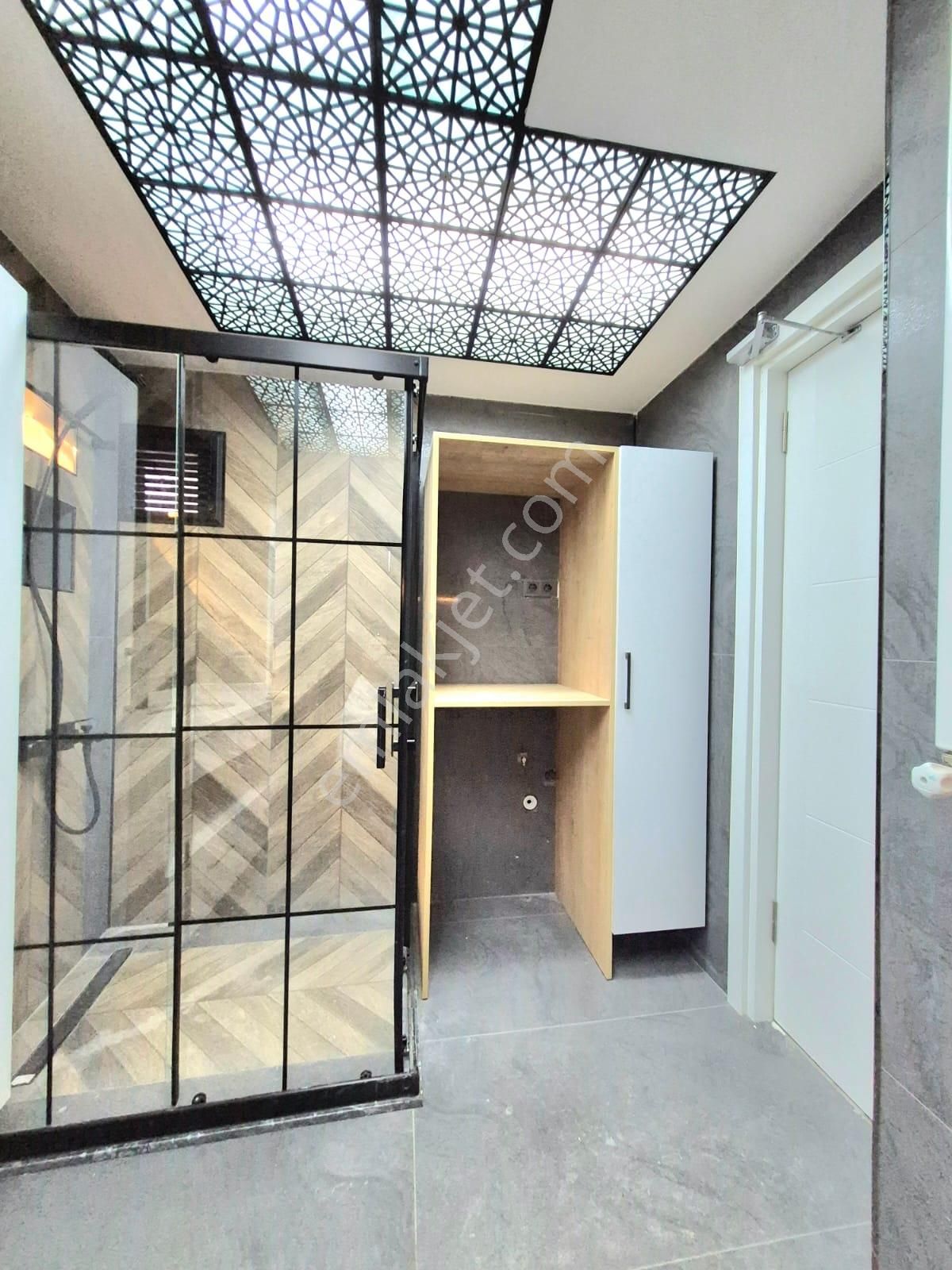 K.yaka Çarşı Ve Zübeyde Hanım Anıtı Yakını Ultura Lüks 2+1 90 M2 - Görsel 33