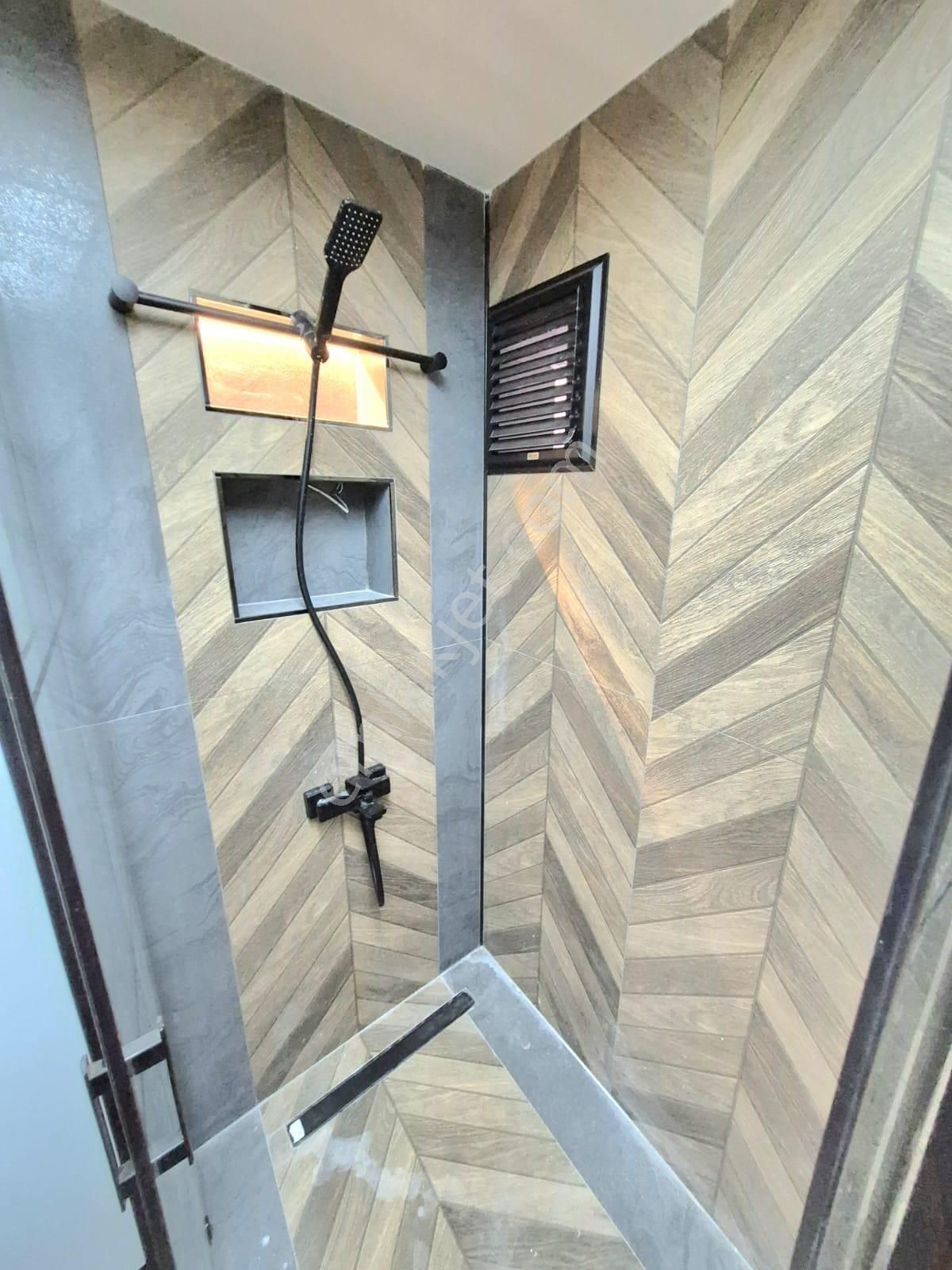 K.yaka Çarşı Ve Zübeyde Hanım Anıtı Yakını Ultura Lüks 2+1 90 M2 - Görsel 34