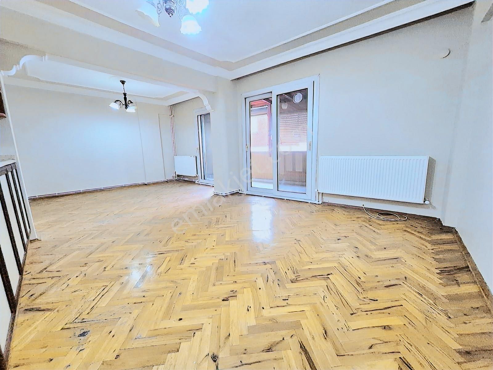 K.yaka Lisesi Yanı Merkezi Konum D.gazlı Dubleks 3+1 150 M2