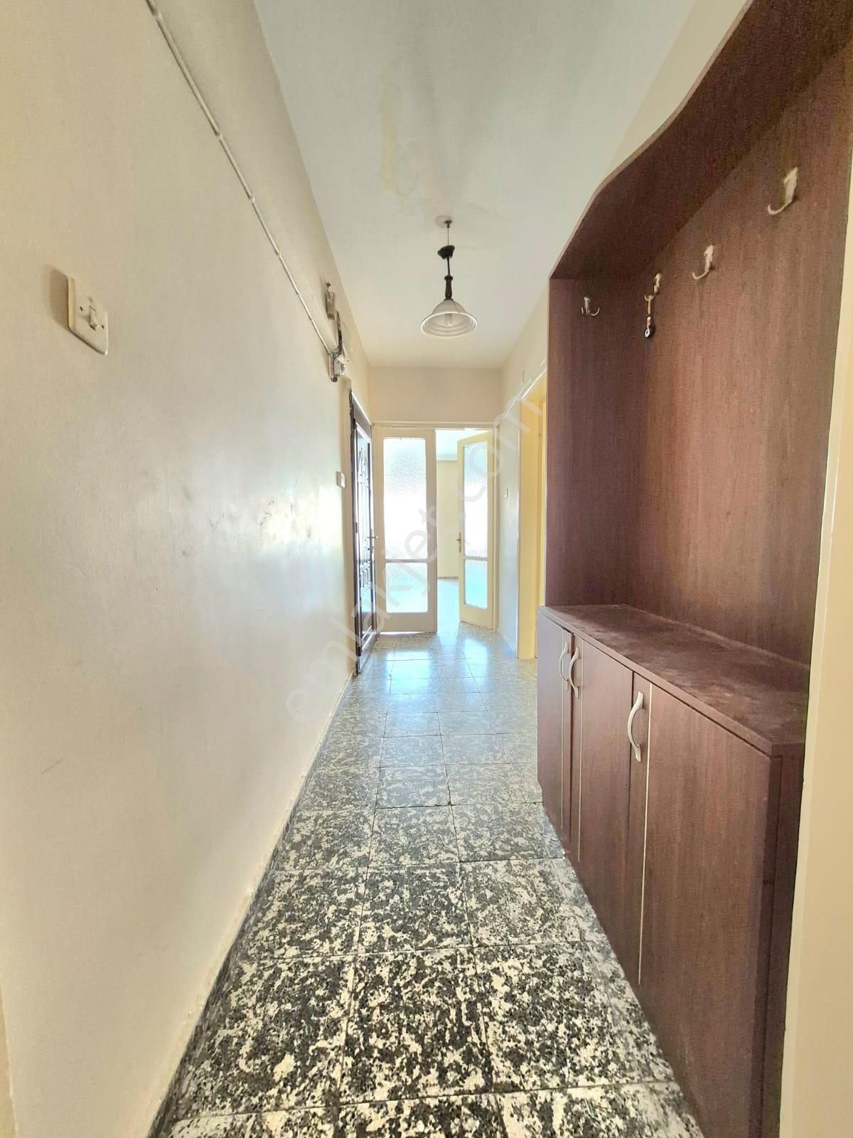Bostanlı Vapur İskelesi Yakını Cemal Bülbül Sokak 2+1 90 M2 - Görsel 25