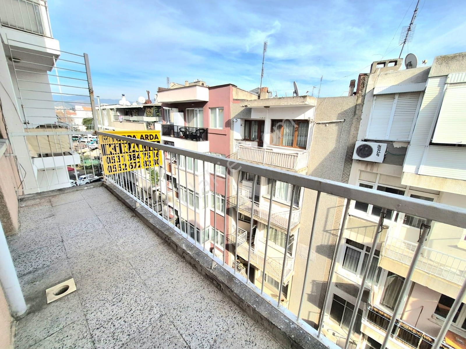 Bostanlı Vapur İskelesi Yakını Cemal Bülbül Sokak 2+1 90 M2 - Görsel 30