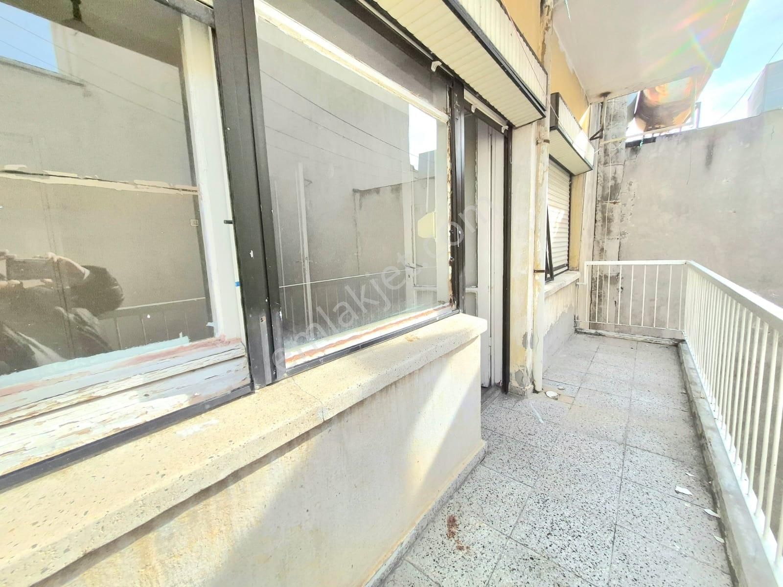 Bostanlı Vapur İskelesi Yakını Cemal Bülbül Sokak 2+1 90 M2 - Görsel 20