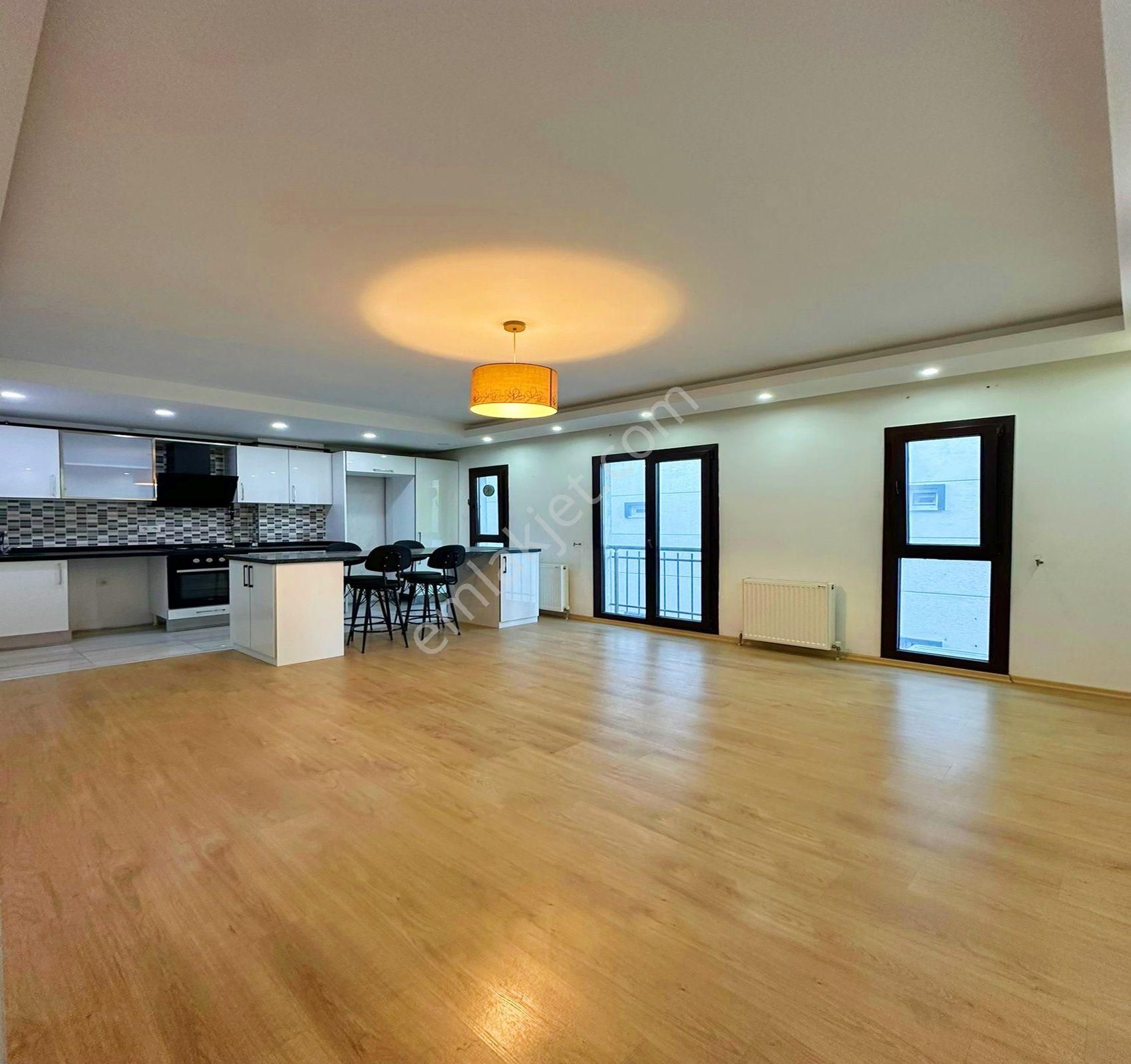 Fırsat Beylikdüzü Yakuplu'da Metrobüse 10 Dk 2+1 Dubleks Daire