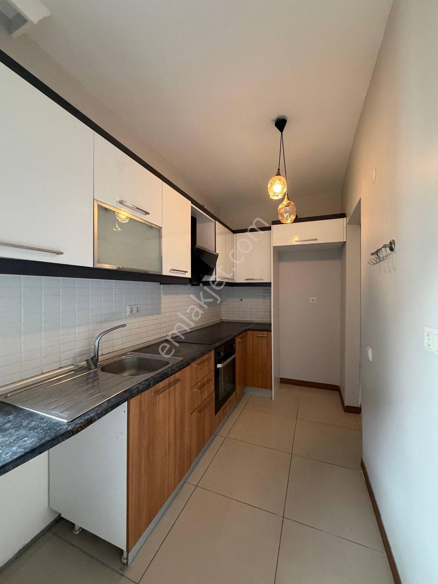 Beylikdüzü Cumhuriyet Mahallesi 2+1 100 M² Kiralık Boş Daire Site İçerisinde Metrobüse 15 Dk. Yürüme - Görsel 13